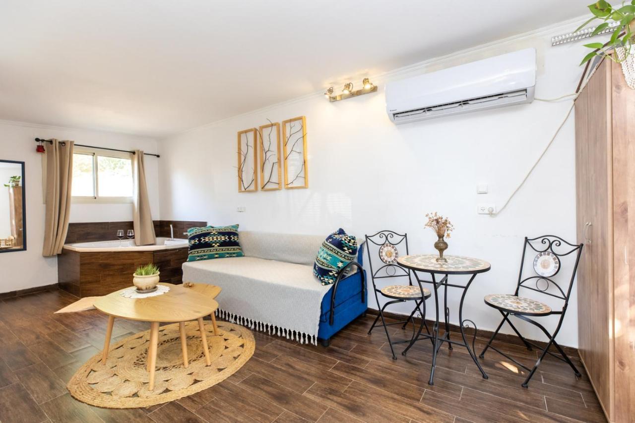 Bubas Place Хагошрим Екстериор снимка